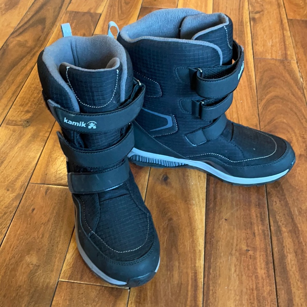 Kamik Chinook Hi Boys Snow Boots size 7 big Kid